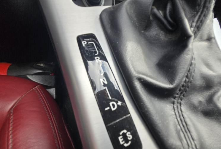 Mercedes SLK 250CDI 2.1 CDi  7G-TRONIC+ 204 cv *carplay * radars AV/AR * Full cuir rouge*           