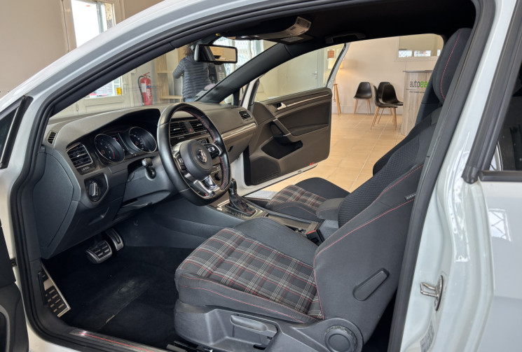 Volkswagen Golf VII GTI 2.0 TFSI DSG6 220 GTI / ORIGINE FRANCE / CT VIERGE