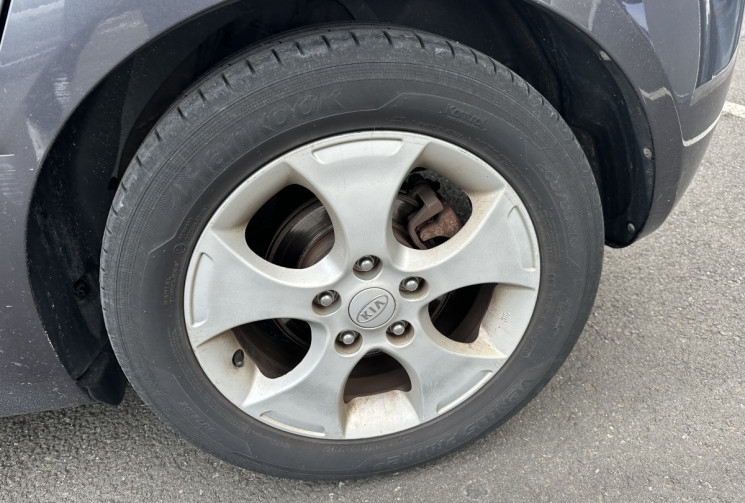 Kia VENGA 1.6 CRDi  115 CH 1ERE MAIN