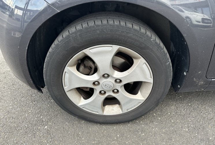 Kia VENGA 1.6 CRDi  115 CH 1ERE MAIN