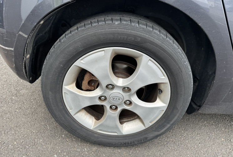 Kia VENGA 1.6 CRDi  115 CH 1ERE MAIN