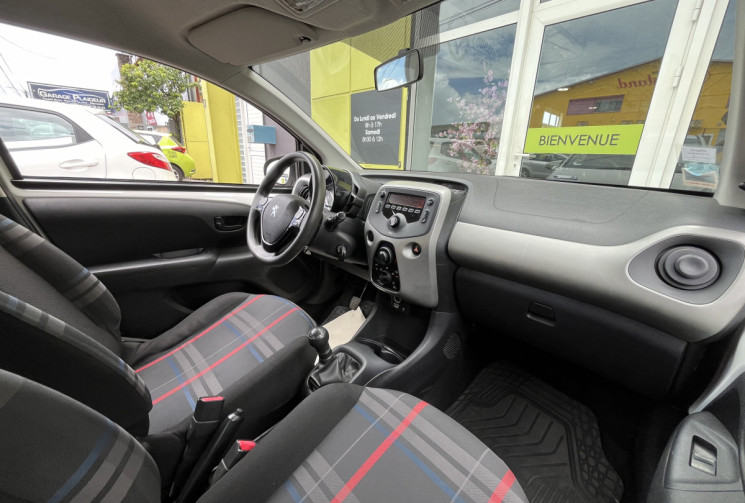 Peugeot 108 1.0 VTi 12V 69 cv ACTIVE / Moteur à chaine issu de l'alliance avec Toyota / 100% fiable
