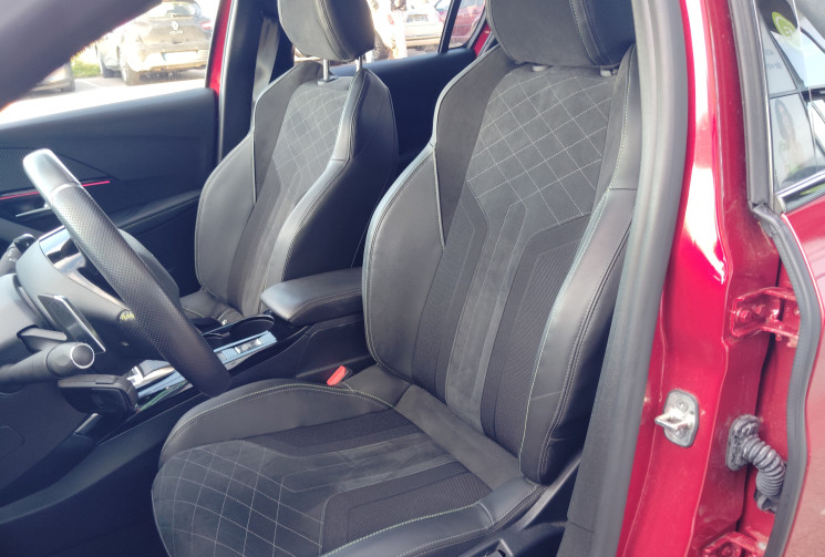 Peugeot 208 1.2 PureTech 100 GT Pack EAT8