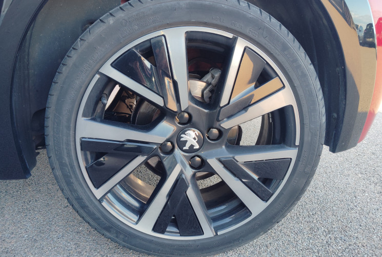 Peugeot 208 1.2 PureTech 100 GT Pack EAT8