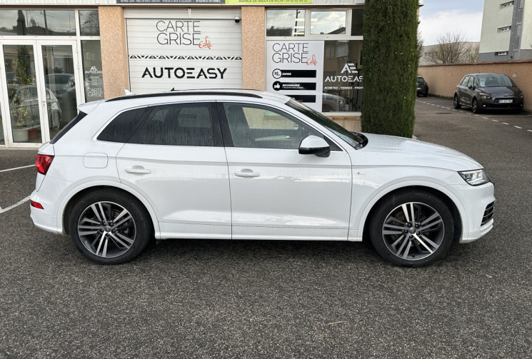 Audi Q5 55 TFSI e 367 ch S line quattro S tronic 7 / Entretien intégral Audi / Première main / Tva