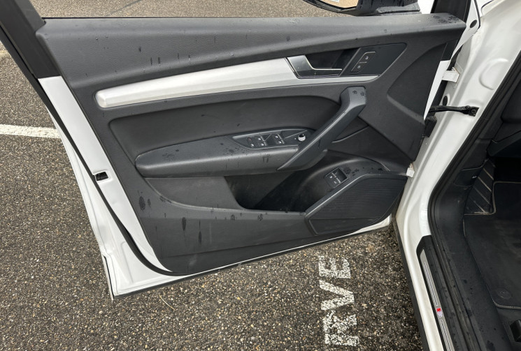 Audi Q5 55 TFSI e 367 ch S line quattro S tronic 7 / Entretien intégral Audi / Première main / Tva