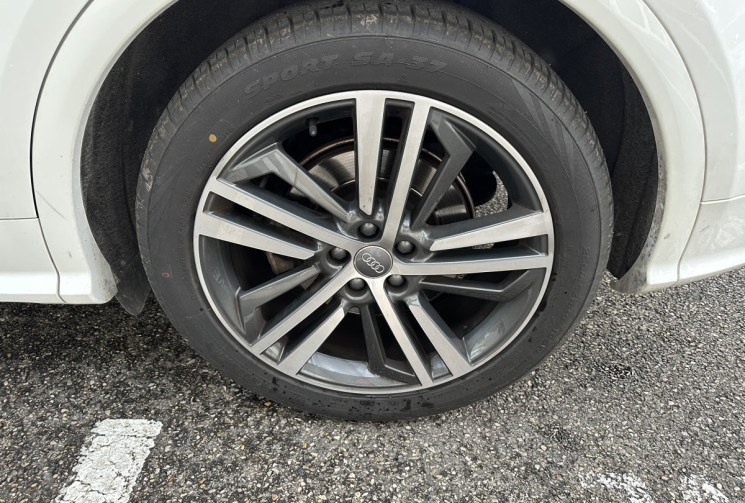 Audi Q5 55 TFSI e 367 ch S line quattro S tronic 7 / Entretien intégral Audi / Première main / Tva