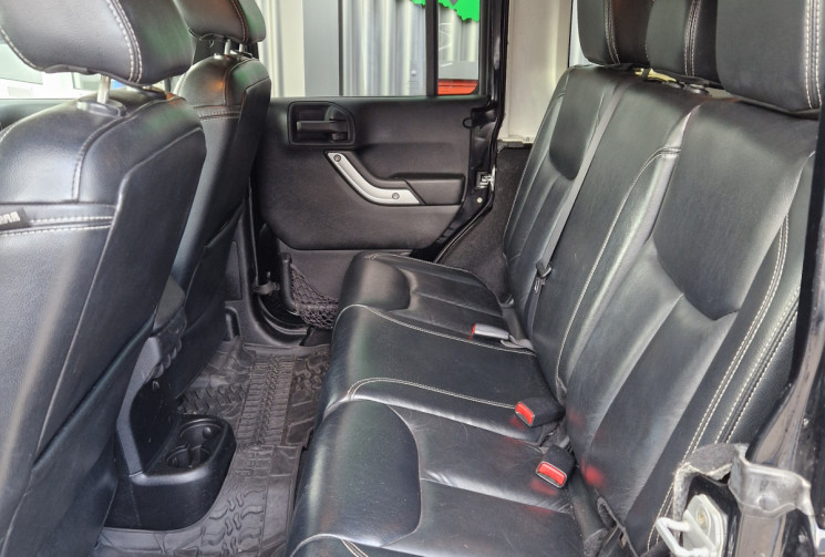 Jeep WRANGLER UNLIMITED JK SAHARA 5 portes 2.8 crdi 200cv 