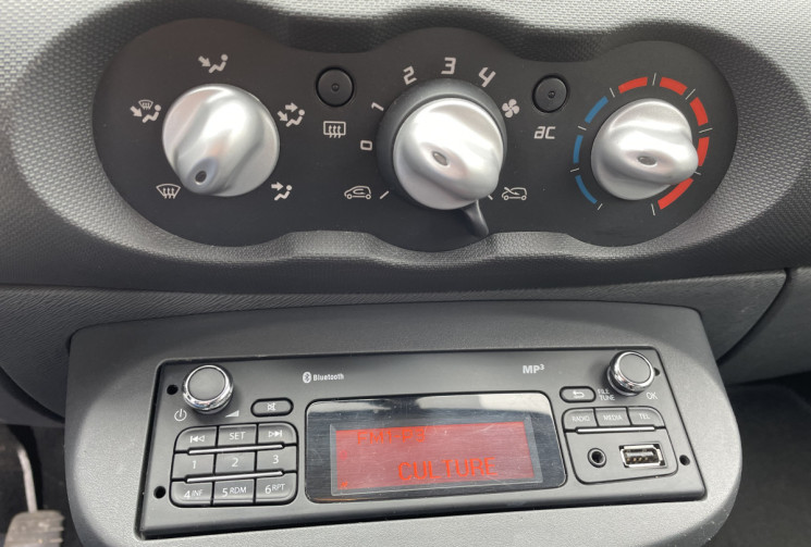 Renault Twingo II 1.2 16v 75 ch Life  * 1E Main  