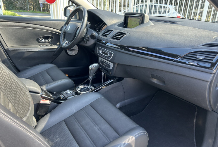 Renault Megane Estate III Phase 3 Estate 1.5 dCi EDC 110 Bose edition Toit ouvrant / Audio Bose 