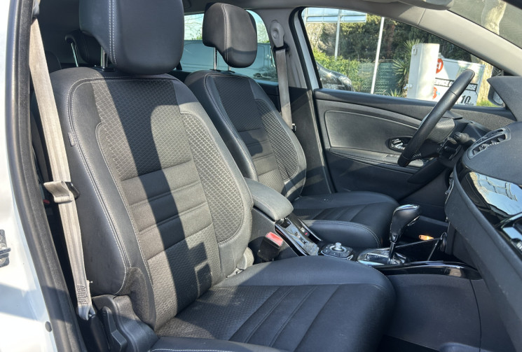 Renault Megane Estate III Phase 3 Estate 1.5 dCi EDC 110 Bose edition Toit ouvrant / Audio Bose 