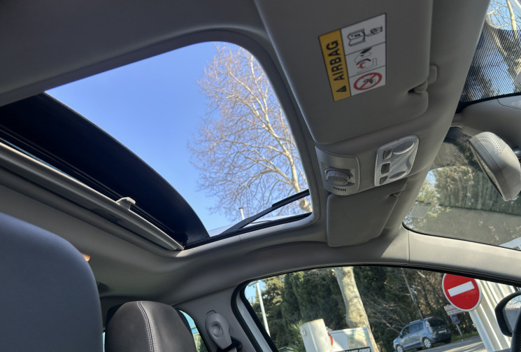Renault Megane Estate III Phase 3 Estate 1.5 dCi EDC 110 Bose edition Toit ouvrant / Audio Bose 