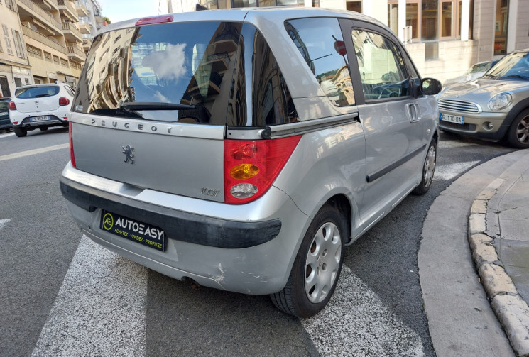 Peugeot 1007 1.4 i 75 ch 62200 kms 1ere main