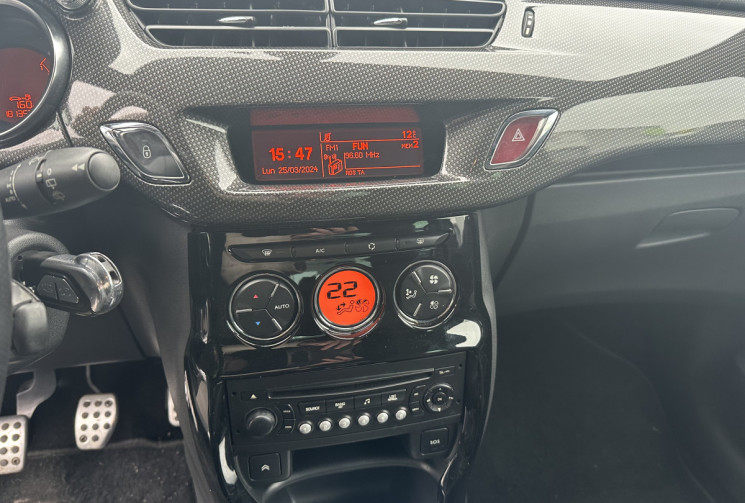 Citroën DS3 1.6 e-HDI 112 SPORT CHIC