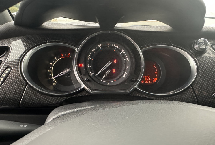 Citroën DS3 1.6 e-HDI 112 SPORT CHIC