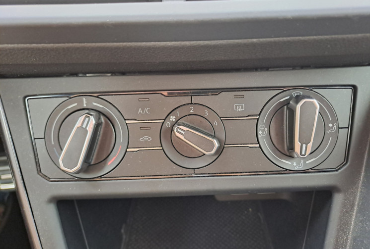 Volkswagen Polo 1.0 TSI 95ch IQ.Drive DSG7 23900 Km / 1ère main