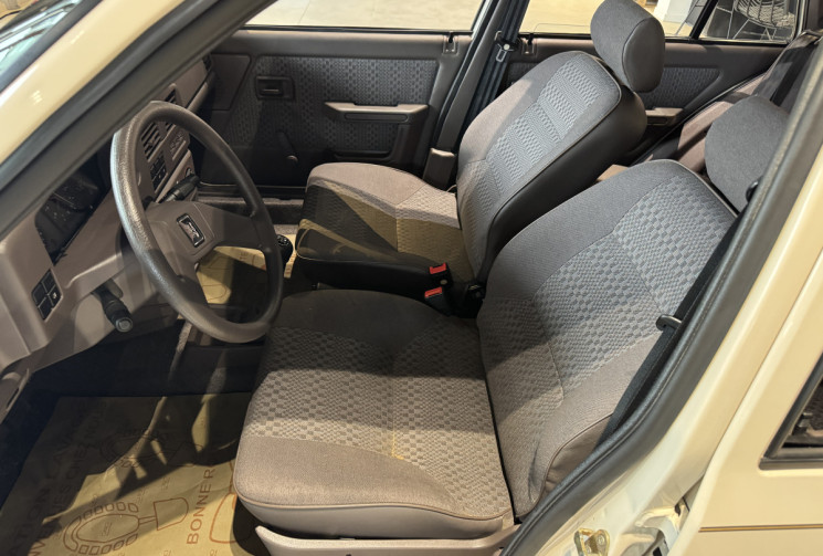 Peugeot 309 1.4 / 67 CH 