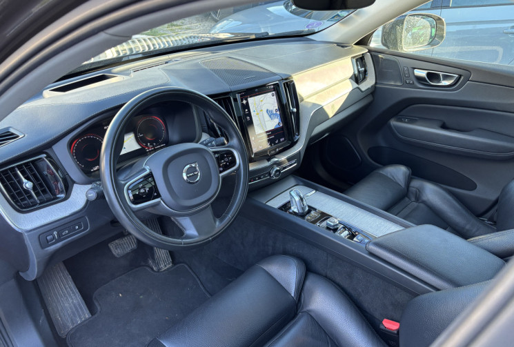 Volvo XC60 II T8 HYBRID AWD 303 + 87 Ch Geartronic 8 Inscription Luxe * ENTRETIEN VOLVO * 