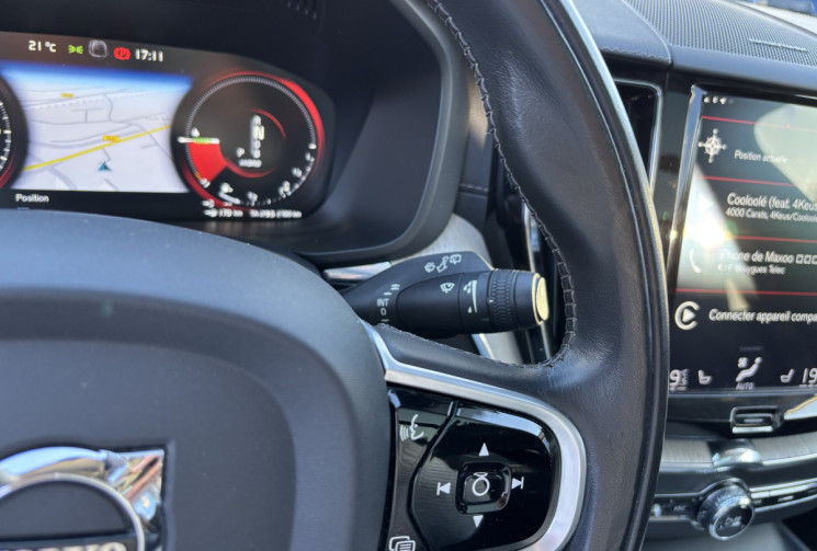 Volvo XC60 II T8 HYBRID AWD 303 + 87 Ch Geartronic 8 Inscription Luxe * ENTRETIEN VOLVO * 