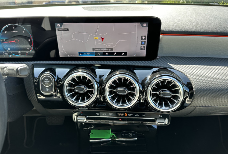 Mercedes CLASSE A BERLINE 200d / 150 Ch / Style Line / 8G-DCT / Entretien Mercedes