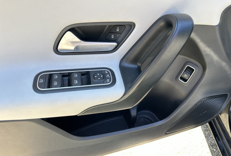 Mercedes CLASSE A BERLINE 200d / 150 Ch / Style Line / 8G-DCT / Entretien Mercedes