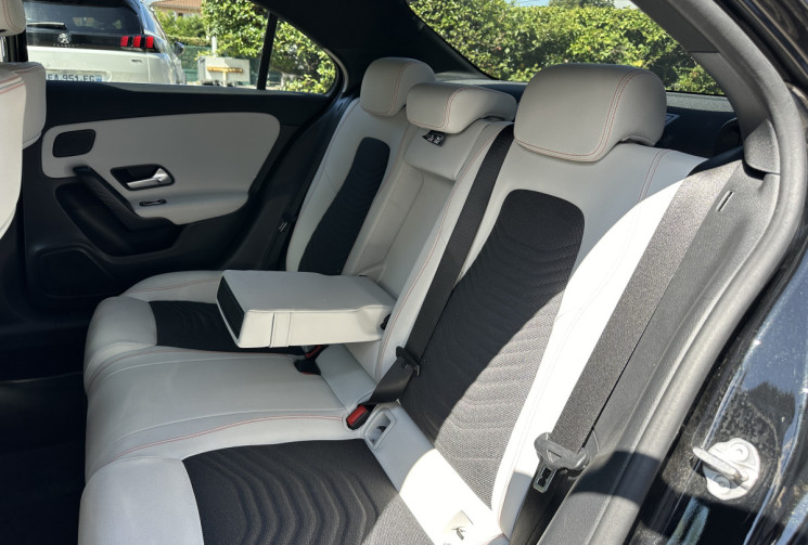Mercedes CLASSE A BERLINE 200d / 150 Ch / Style Line / 8G-DCT / Entretien Mercedes