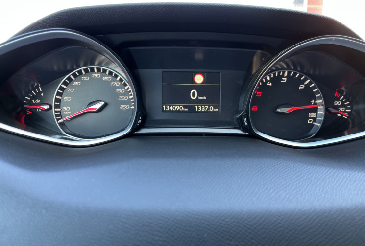 Peugeot 308 (T9) Phase II 1.5 Blue HDi S&S 102 cv