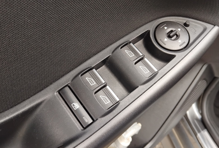 Ford Focus SW 1.5 TDCi 120 ch Stop&Start ST Line PowerShift - GPS - sièges chauffants -