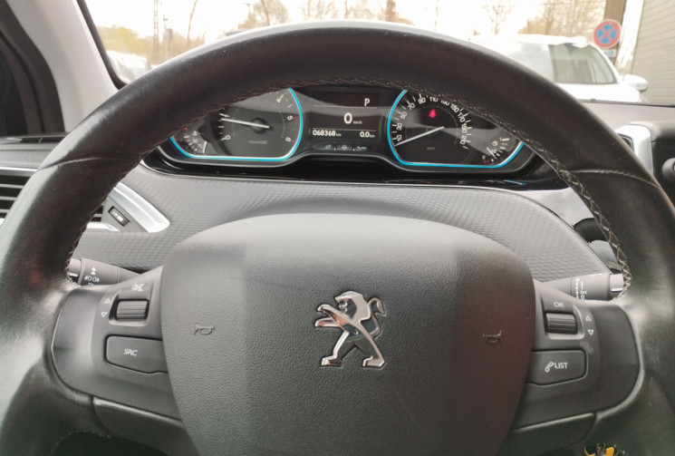 Peugeot 2008 1.5 BlueHDi 120 S&S Allure Business EAT6