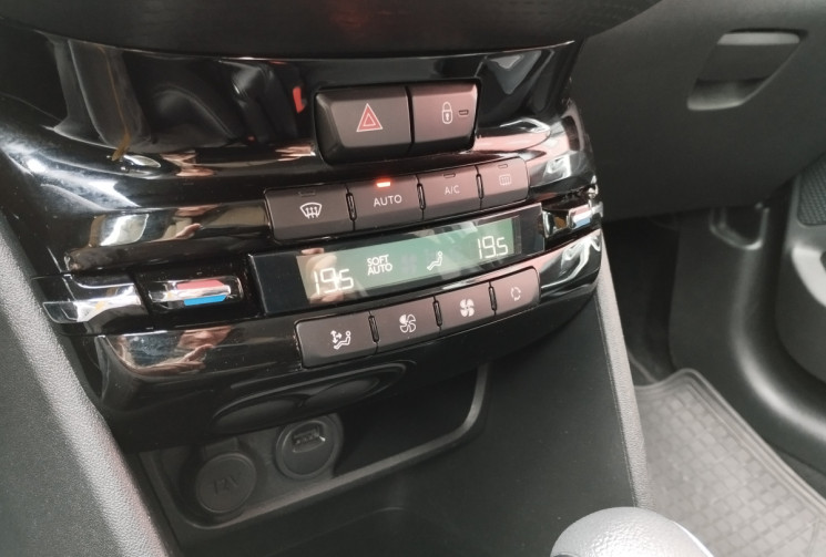 Peugeot 2008 1.5 BlueHDi 120 S&S Allure Business EAT6