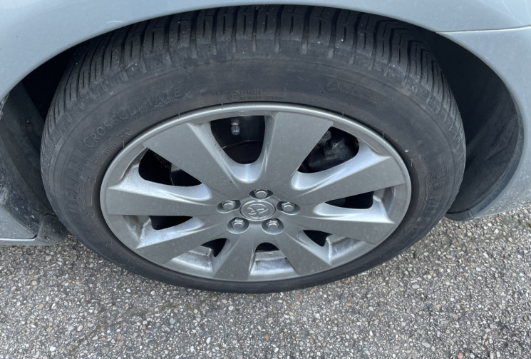 Toyota AVENSIS  D-4D 126 CH Linéa Techno 5p* 91000 km* 1E Main
