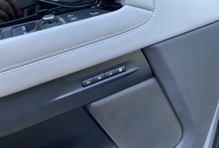 Land-Rover Range Rover Evoque II P300e 1.5  309 CV PHEV AWD BVA8 AUTOBIOGRAPHY