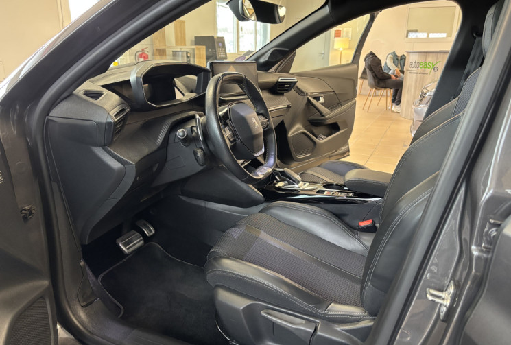 Peugeot 208 1.2 PureTech 12V EAT8 S&S 130 GT LINE / TOIT PANORAMIQUE