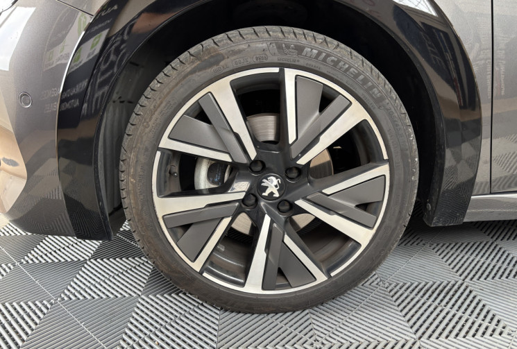 Peugeot 208 1.2 PureTech 12V EAT8 S&S 130 GT LINE / TOIT PANORAMIQUE