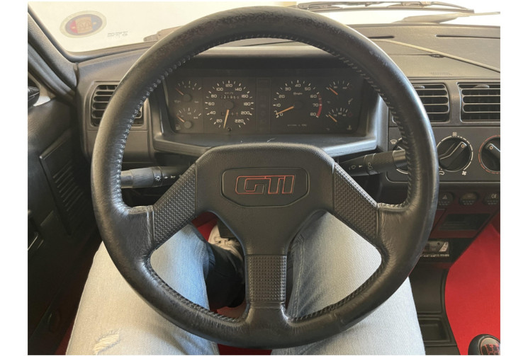 Peugeot 205 GTI 1.6 115 ch / Garantie 12 Mois