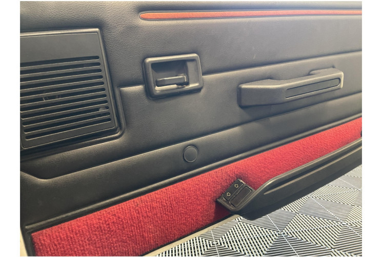Peugeot 205 GTI 1.6 115 ch / Garantie 12 Mois