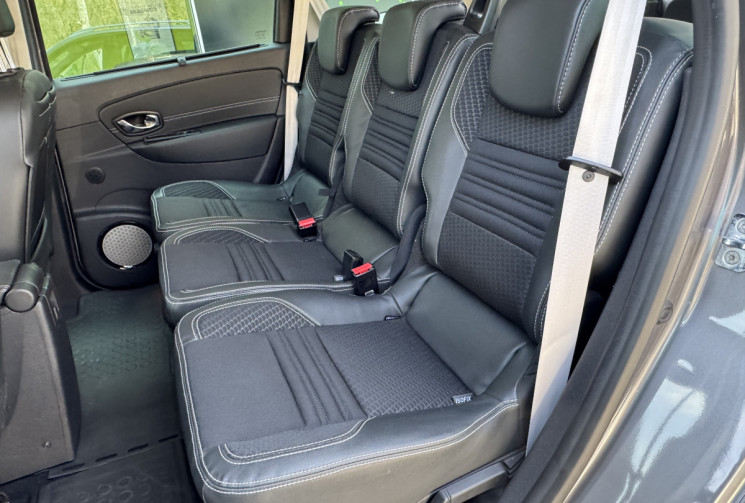 Renault GRAND SCENIC lll ( 3 ) 1.6 DCI 130 BOSE 7 PL * ENTRETIEN A JOUR * CT OK * GARANTIE 6 MOIS