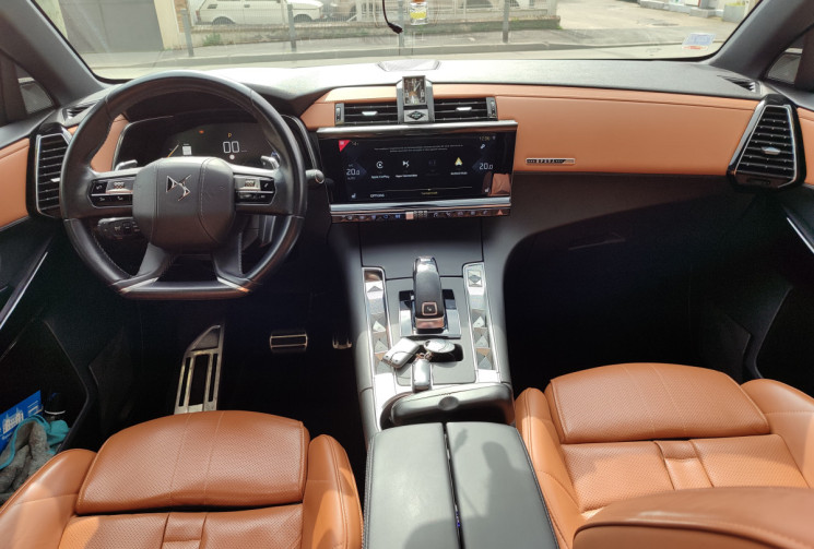 DS DS 7 Crossback 2.0 HDI 180Ch GRAND CHIC OPERA / SUIVI DS 