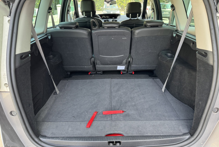 Renault GRAND SCENIC lll ( 3 ) 1.6 DCI 130 BOSE 7 PL * ENTRETIEN A JOUR * CT OK * GARANTIE 6 MOIS