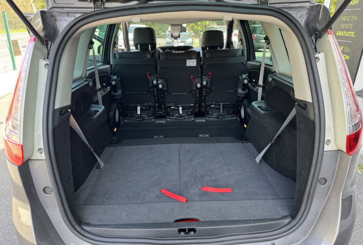 Renault GRAND SCENIC lll ( 3 ) 1.6 DCI 130 BOSE 7 PL * ENTRETIEN A JOUR * CT OK * GARANTIE 6 MOIS