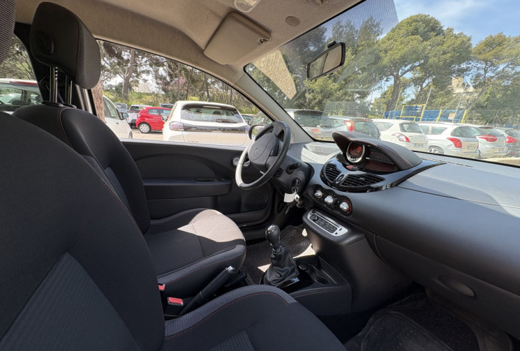 Renault Twingo 1.2 LEV 16v 75 ch Intens CLIM/RADAR AR / Bluetooth 