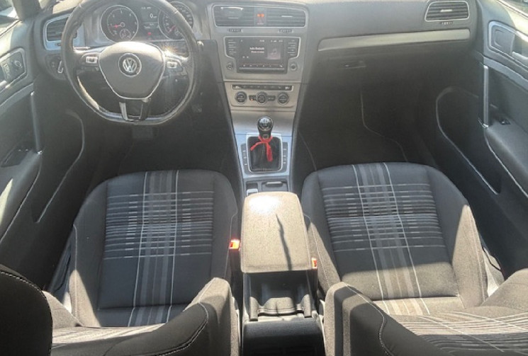 Volkswagen Golf VII lounge 1.6 TDI 16V Blue Motion 110cv / SIEGE CHAUFFANT / JANTES ALU / DETECTEUR 
