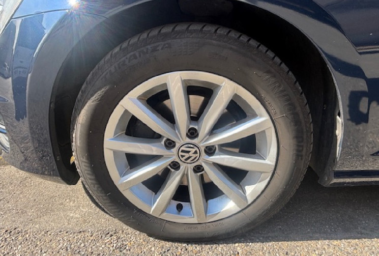 Volkswagen Golf VII lounge 1.6 TDI 16V Blue Motion 110cv / SIEGE CHAUFFANT / JANTES ALU / DETECTEUR 