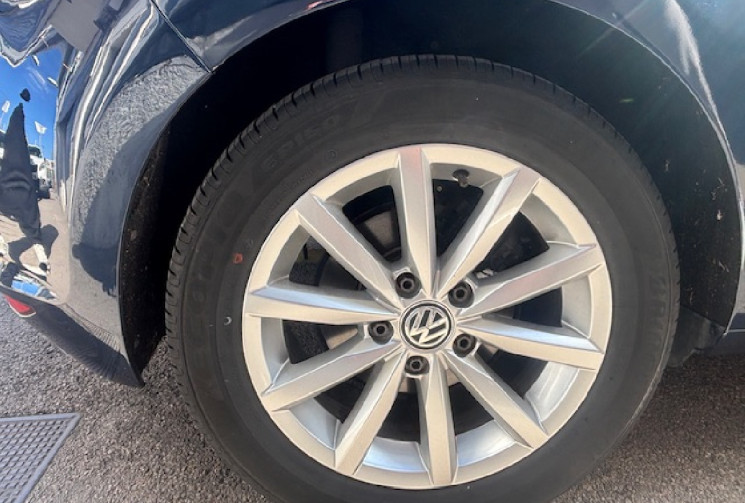 Volkswagen Golf VII lounge 1.6 TDI 16V Blue Motion 110cv / SIEGE CHAUFFANT / JANTES ALU / DETECTEUR 