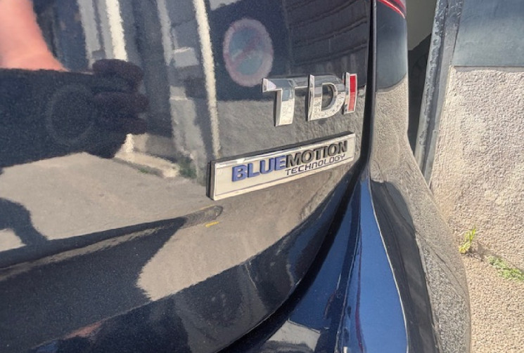 Volkswagen Golf VII lounge 1.6 TDI 16V Blue Motion 110cv / SIEGE CHAUFFANT / JANTES ALU / DETECTEUR 