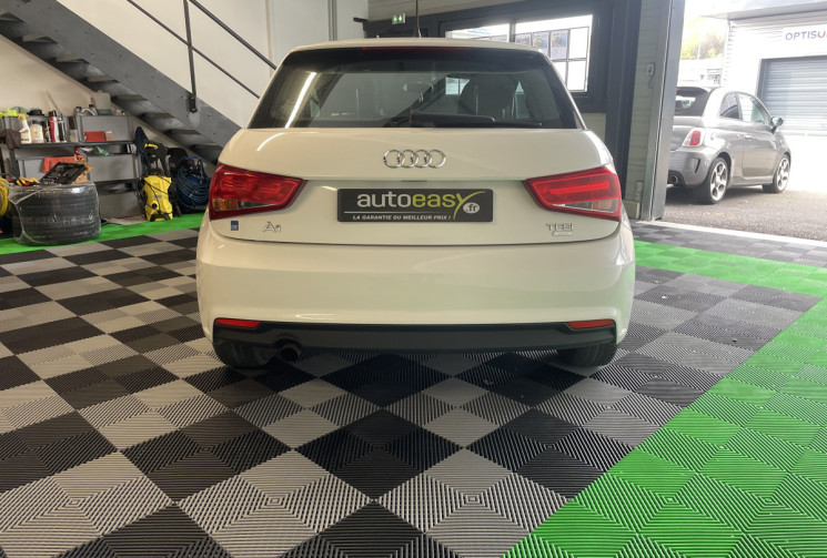 Audi A1 AUDI A1 1.0 TFSI 82ch ( idéal jeune permis ) 