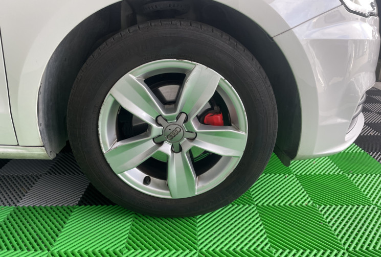 Audi A1 AUDI A1 1.0 TFSI 82ch ( idéal jeune permis ) 