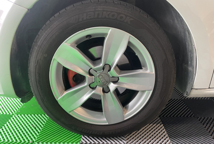 Audi A1 AUDI A1 1.0 TFSI 82ch ( idéal jeune permis ) 
