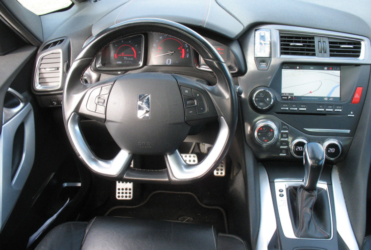 DS DS5 2.0 HDI 180 EAT6 PERFORMANCE LINE
