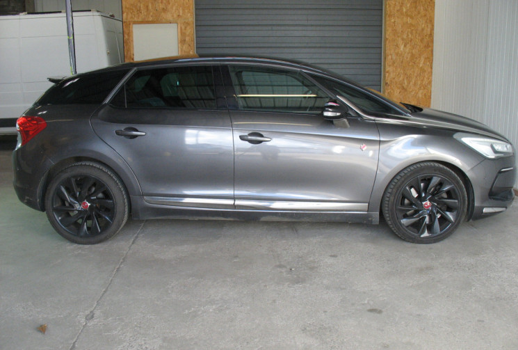 DS DS5 2.0 HDI 180 EAT6 PERFORMANCE LINE